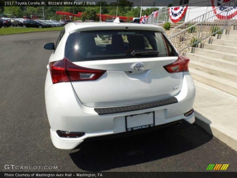 Blizzard White Pearl / Black 2017 Toyota Corolla iM
