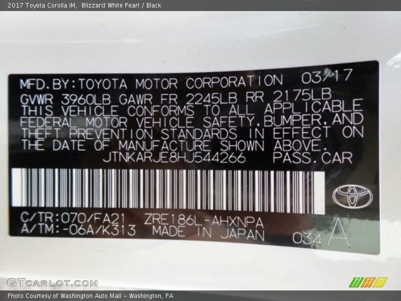 Blizzard White Pearl / Black 2017 Toyota Corolla iM