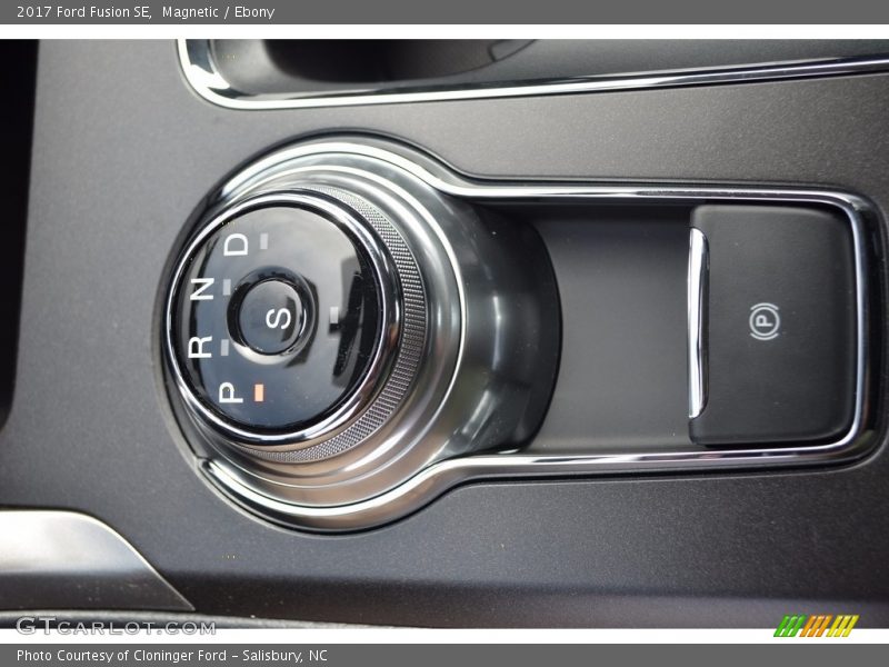 Magnetic / Ebony 2017 Ford Fusion SE