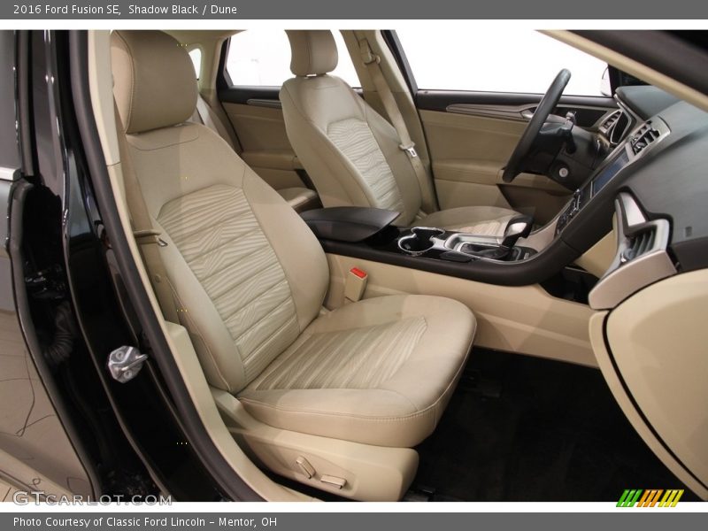Shadow Black / Dune 2016 Ford Fusion SE