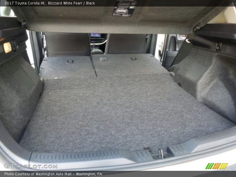 Blizzard White Pearl / Black 2017 Toyota Corolla iM