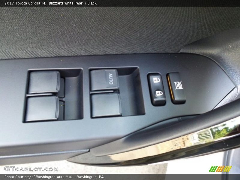Blizzard White Pearl / Black 2017 Toyota Corolla iM