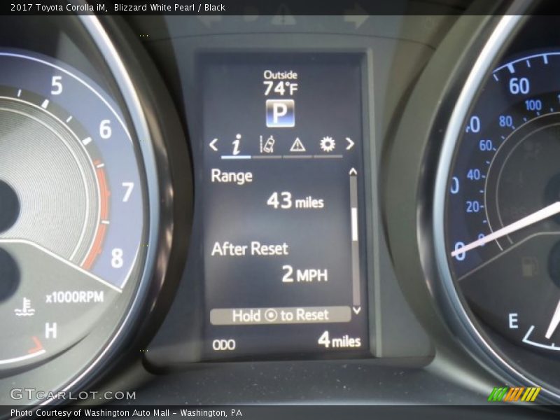 Blizzard White Pearl / Black 2017 Toyota Corolla iM