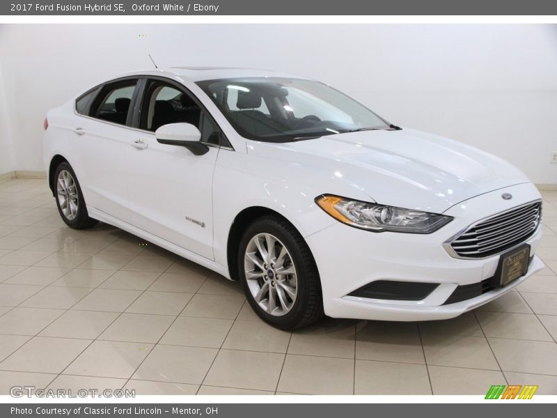 Oxford White / Ebony 2017 Ford Fusion Hybrid SE