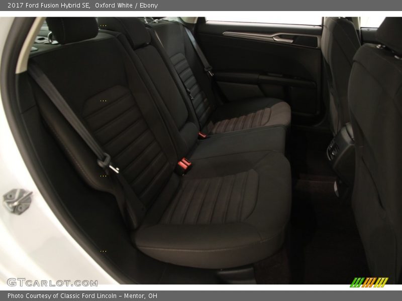 Oxford White / Ebony 2017 Ford Fusion Hybrid SE