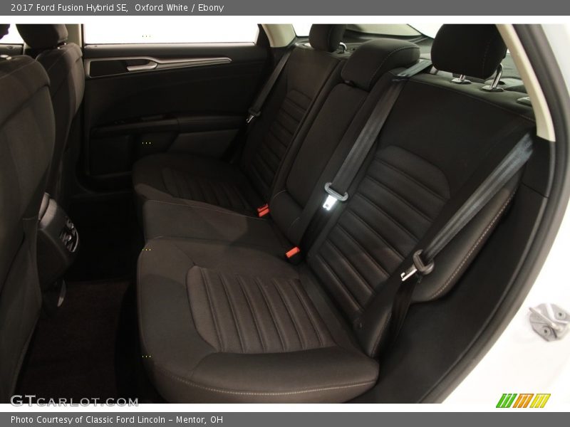 Oxford White / Ebony 2017 Ford Fusion Hybrid SE