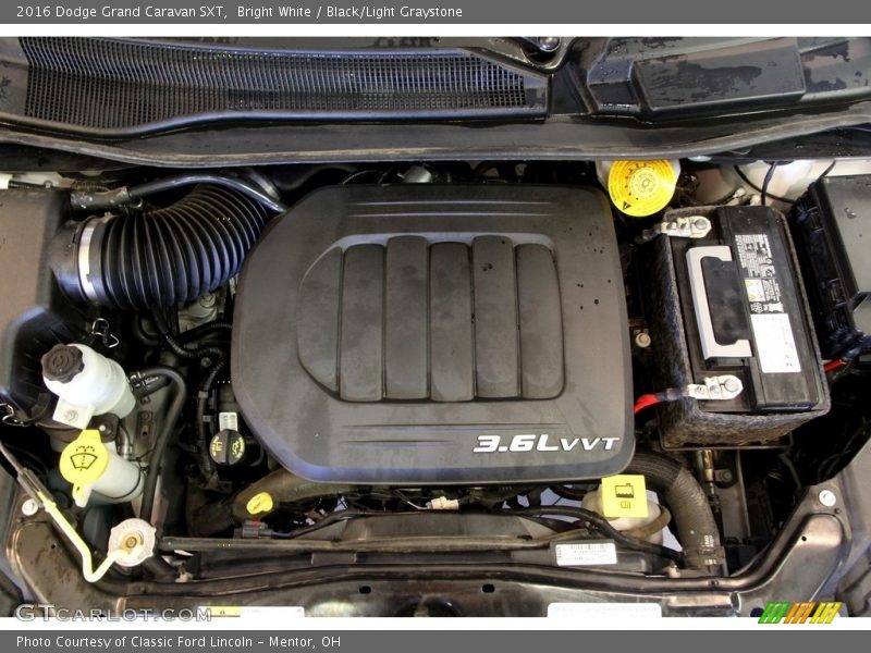 Bright White / Black/Light Graystone 2016 Dodge Grand Caravan SXT