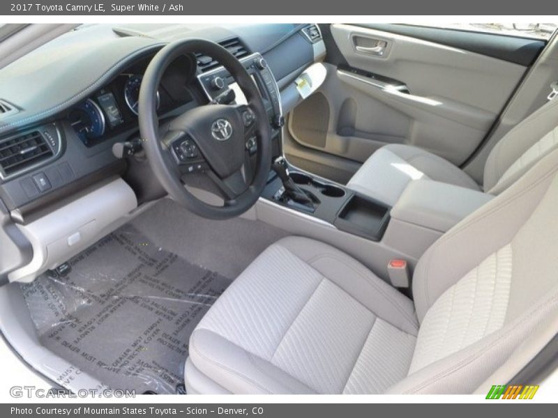 Super White / Ash 2017 Toyota Camry LE