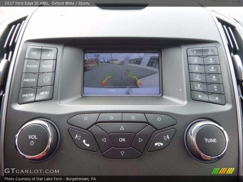 Controls of 2017 Edge SE AWD