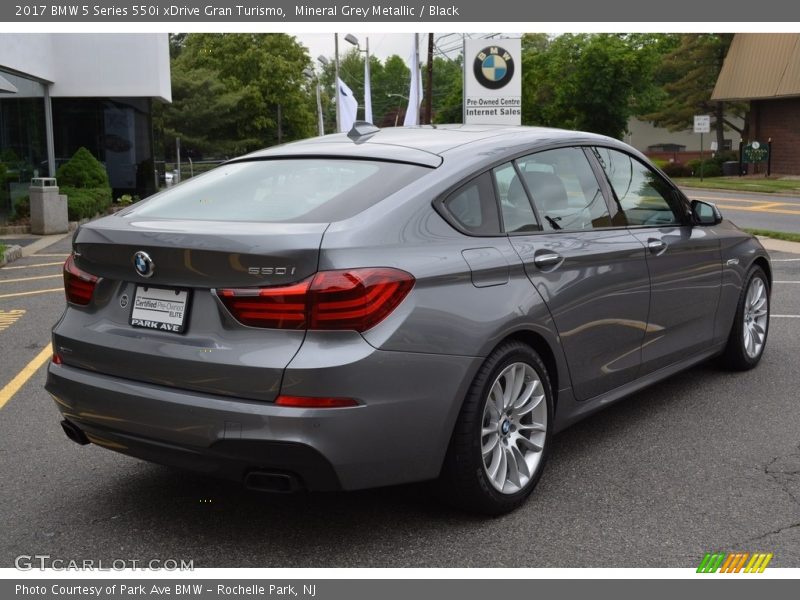 Mineral Grey Metallic / Black 2017 BMW 5 Series 550i xDrive Gran Turismo