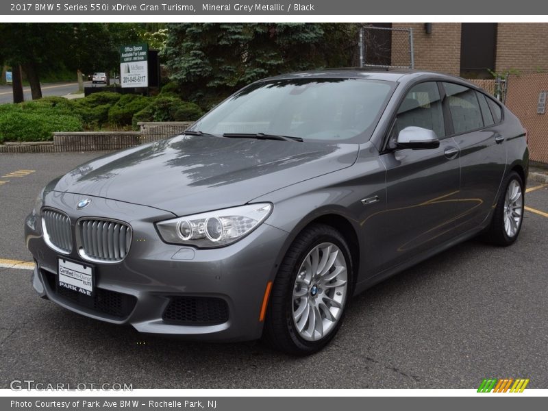 Mineral Grey Metallic / Black 2017 BMW 5 Series 550i xDrive Gran Turismo