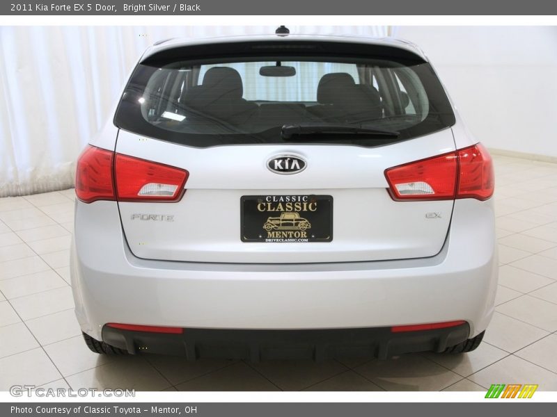 Bright Silver / Black 2011 Kia Forte EX 5 Door