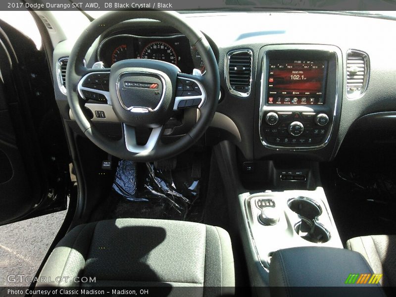 DB Black Crystal / Black 2017 Dodge Durango SXT AWD