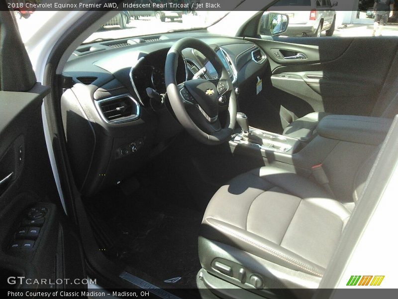 Iridescent Pearl Tricoat / Jet Black 2018 Chevrolet Equinox Premier AWD