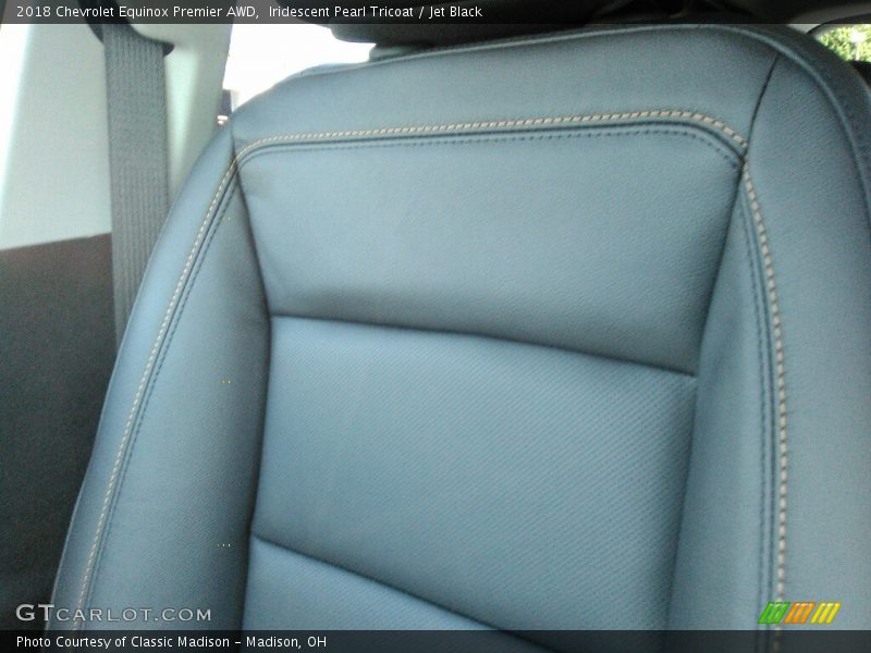 Iridescent Pearl Tricoat / Jet Black 2018 Chevrolet Equinox Premier AWD