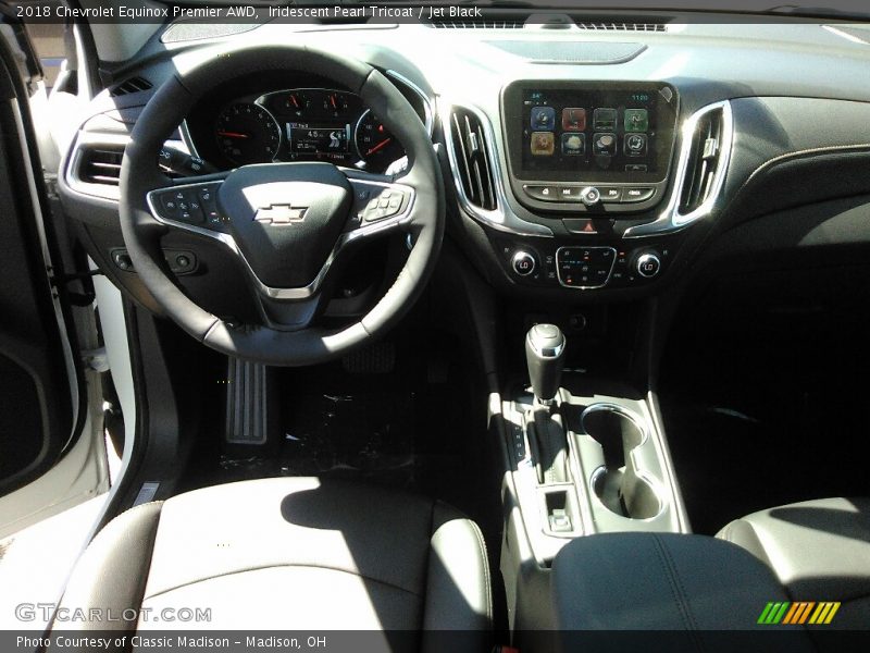 Iridescent Pearl Tricoat / Jet Black 2018 Chevrolet Equinox Premier AWD
