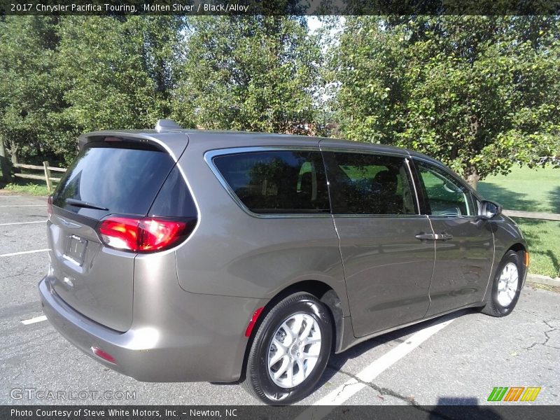 Molten Silver / Black/Alloy 2017 Chrysler Pacifica Touring