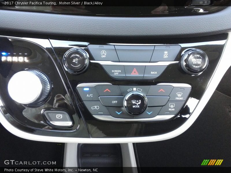 Molten Silver / Black/Alloy 2017 Chrysler Pacifica Touring