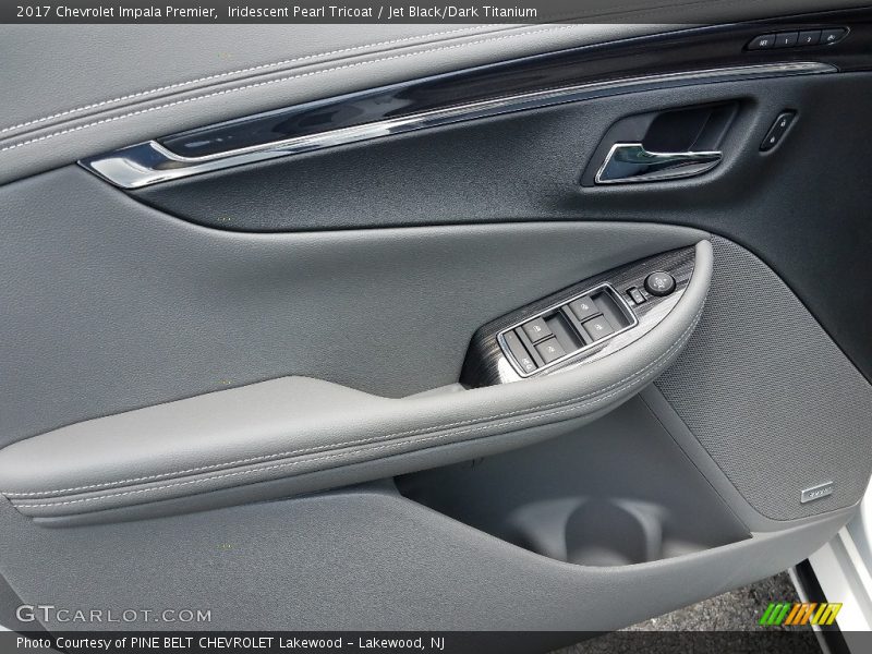 Iridescent Pearl Tricoat / Jet Black/Dark Titanium 2017 Chevrolet Impala Premier