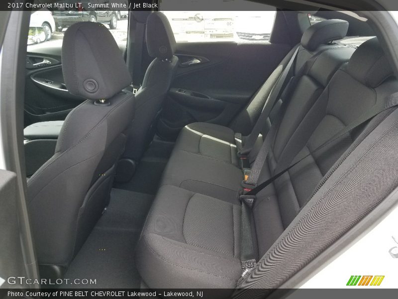 Summit White / Jet Black 2017 Chevrolet Malibu LT