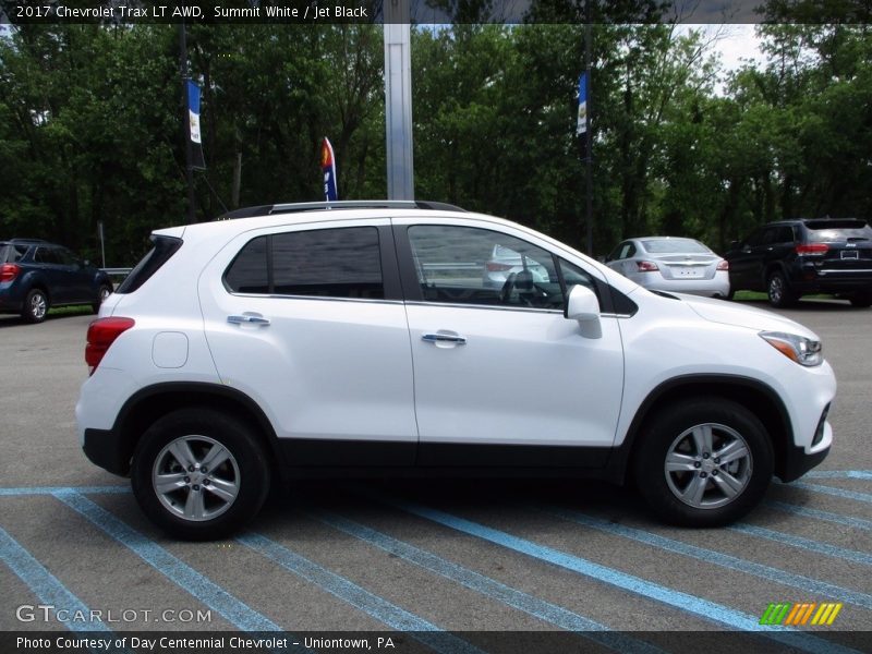 Summit White / Jet Black 2017 Chevrolet Trax LT AWD