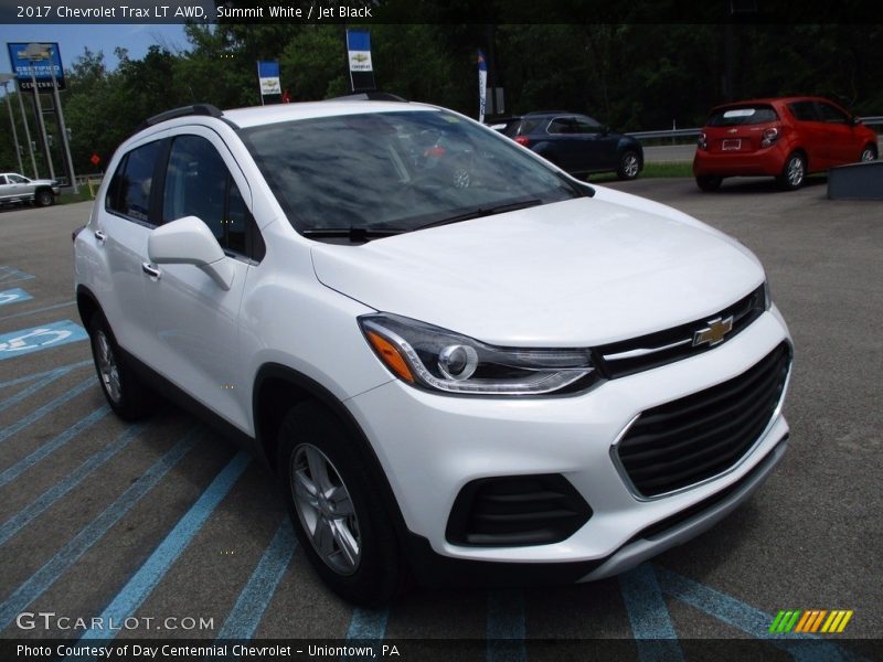 Summit White / Jet Black 2017 Chevrolet Trax LT AWD