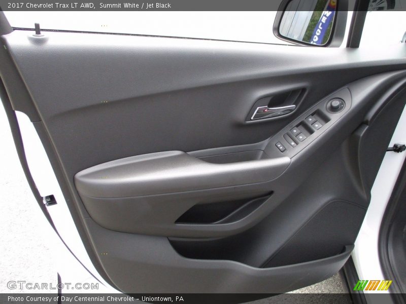 Summit White / Jet Black 2017 Chevrolet Trax LT AWD
