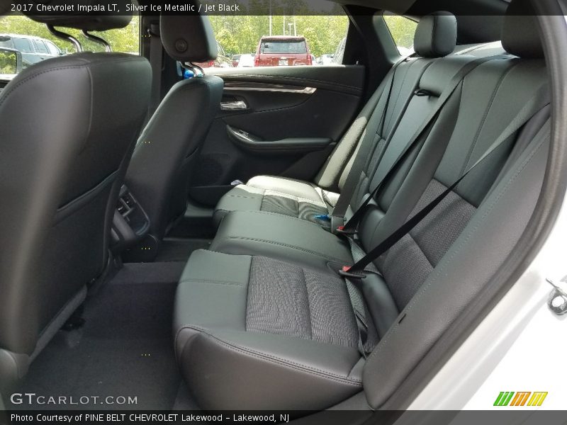 Silver Ice Metallic / Jet Black 2017 Chevrolet Impala LT
