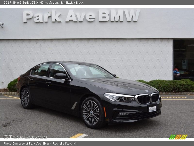 Jet Black / Black 2017 BMW 5 Series 530i xDrive Sedan