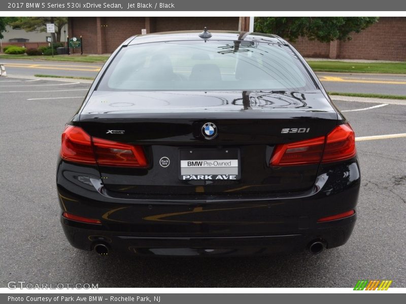 Jet Black / Black 2017 BMW 5 Series 530i xDrive Sedan