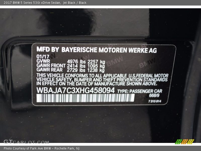 Jet Black / Black 2017 BMW 5 Series 530i xDrive Sedan