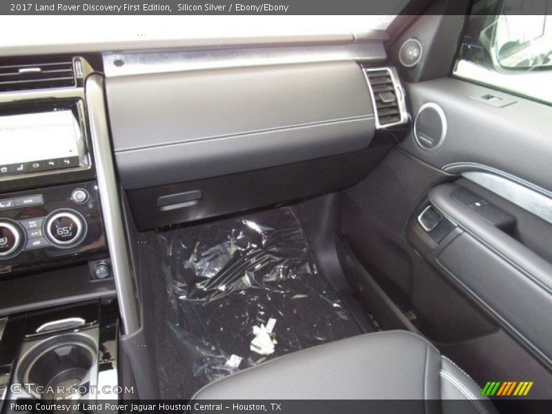 Silicon Silver / Ebony/Ebony 2017 Land Rover Discovery First Edition