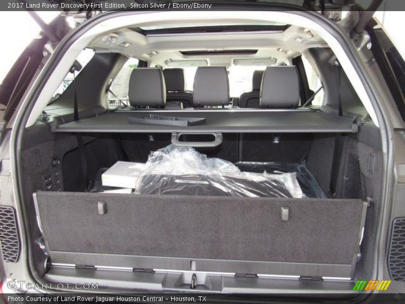 Silicon Silver / Ebony/Ebony 2017 Land Rover Discovery First Edition