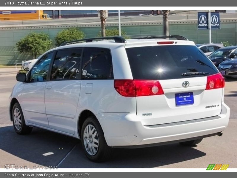 Super White / Taupe 2010 Toyota Sienna LE