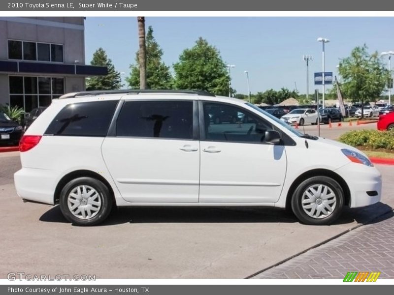 Super White / Taupe 2010 Toyota Sienna LE