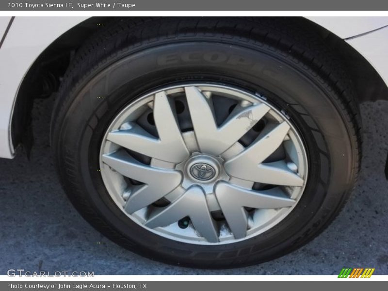 Super White / Taupe 2010 Toyota Sienna LE