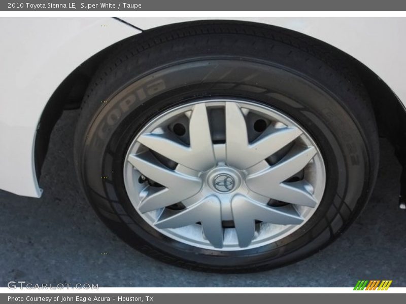 Super White / Taupe 2010 Toyota Sienna LE