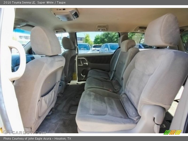 Super White / Taupe 2010 Toyota Sienna LE
