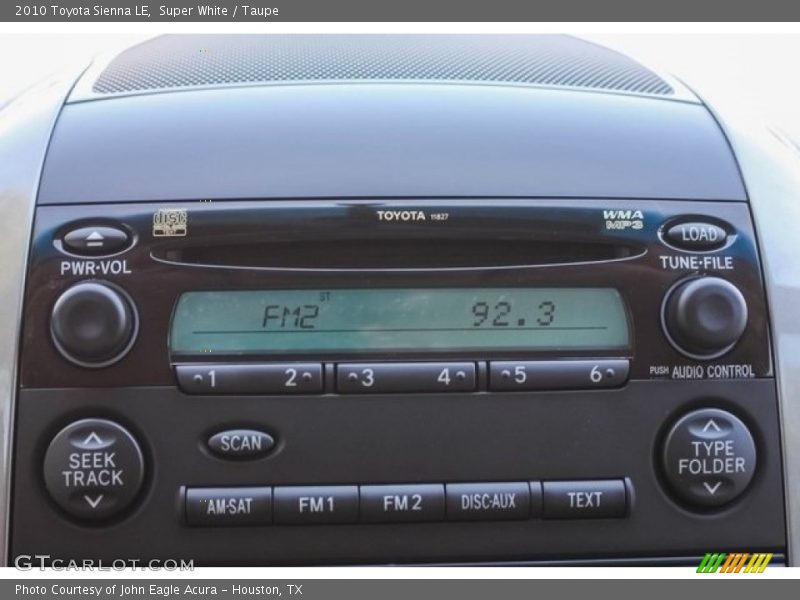 Super White / Taupe 2010 Toyota Sienna LE