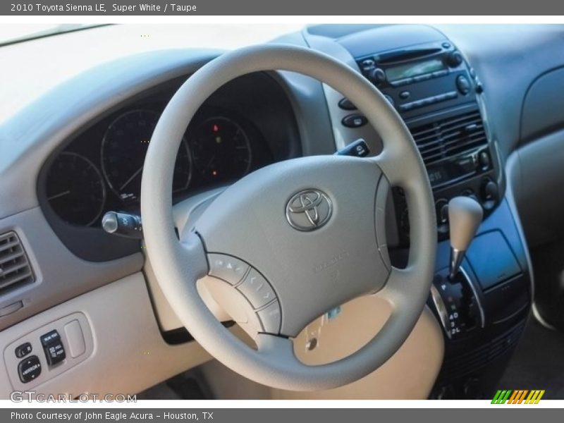 Super White / Taupe 2010 Toyota Sienna LE