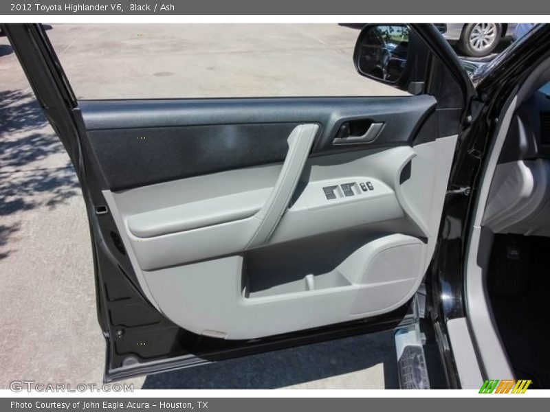 Black / Ash 2012 Toyota Highlander V6