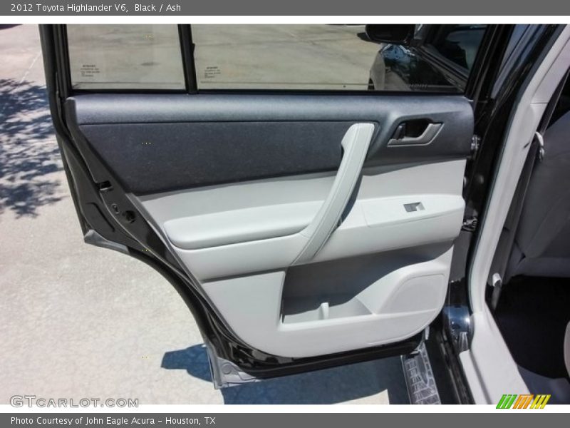 Black / Ash 2012 Toyota Highlander V6