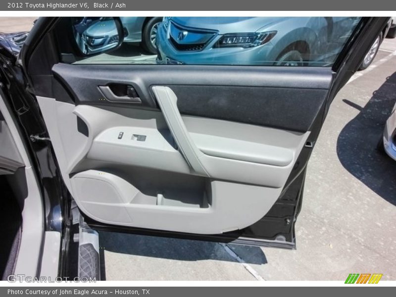 Black / Ash 2012 Toyota Highlander V6