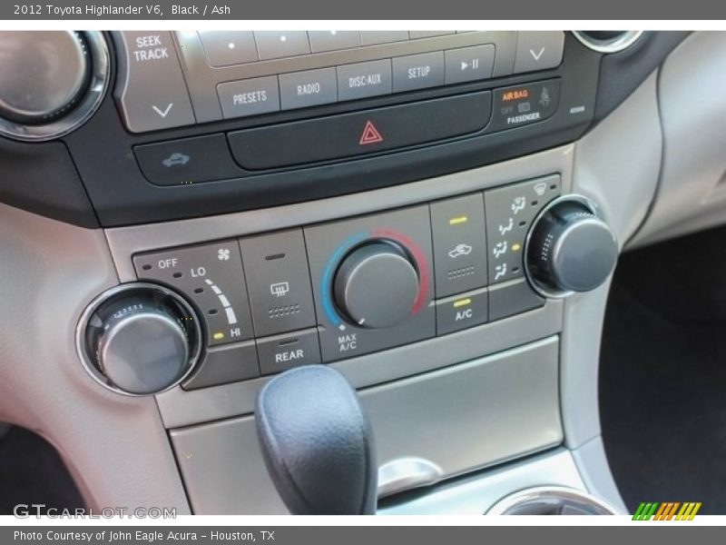 Black / Ash 2012 Toyota Highlander V6