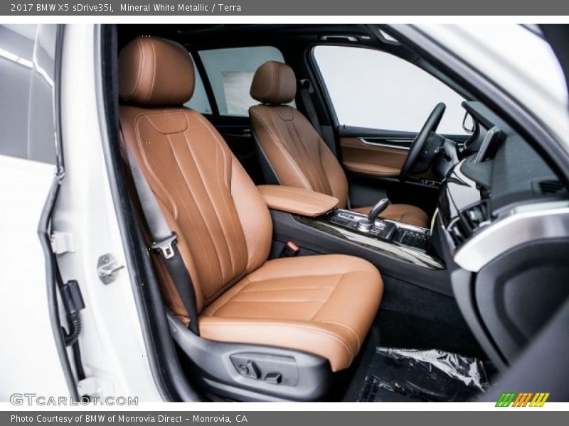 Mineral White Metallic / Terra 2017 BMW X5 sDrive35i