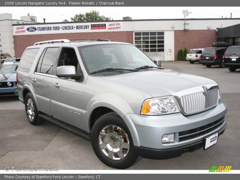 Pewter Metallic / Charcoal Black 2006 Lincoln Navigator Luxury 4x4