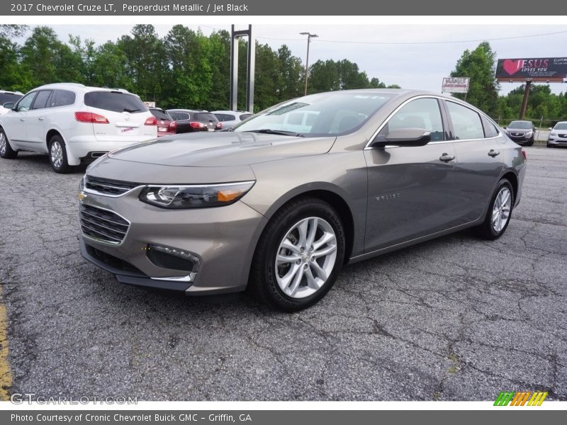 Pepperdust Metallic / Jet Black 2017 Chevrolet Cruze LT