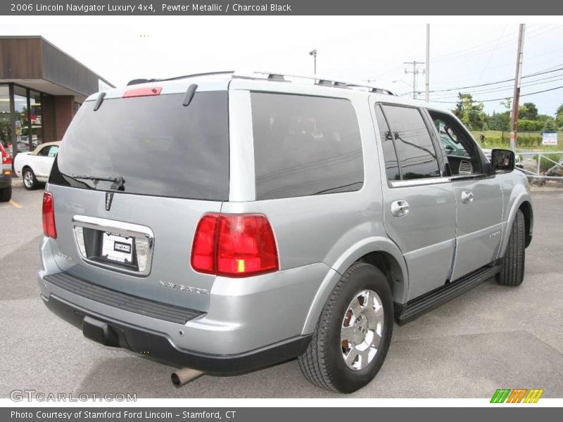 Pewter Metallic / Charcoal Black 2006 Lincoln Navigator Luxury 4x4