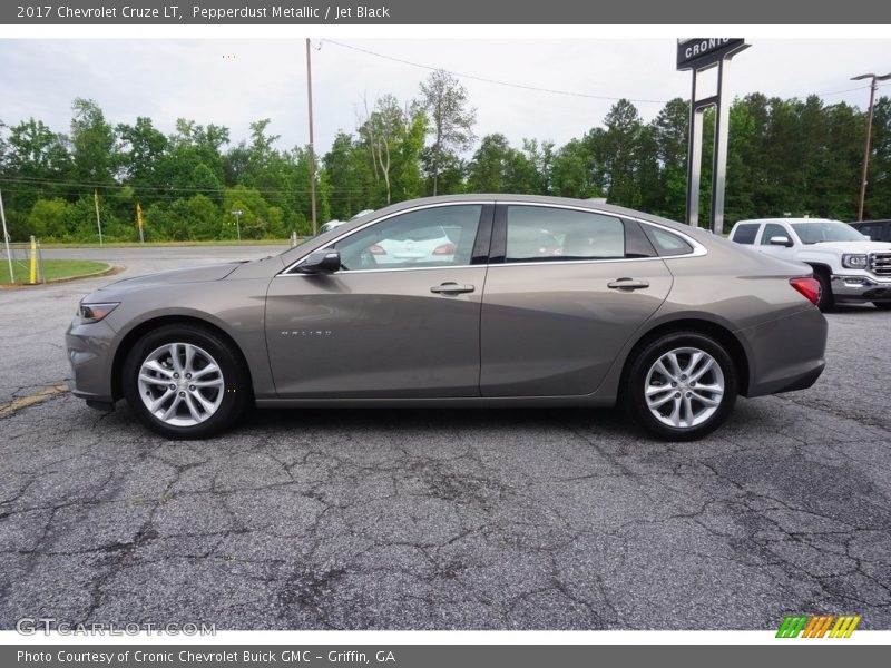 Pepperdust Metallic / Jet Black 2017 Chevrolet Cruze LT