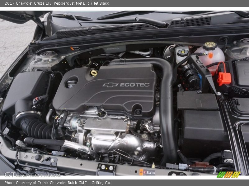 Pepperdust Metallic / Jet Black 2017 Chevrolet Cruze LT